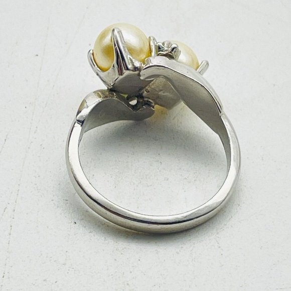 Double Faux Pearl Ring Marked 18 KGE Rhinestone Accents Classic Career Cosplay - Picture 2 of 9